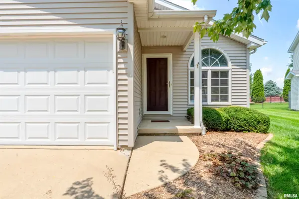 2421 W JUBILEE LN, Dunlap, IL 61525