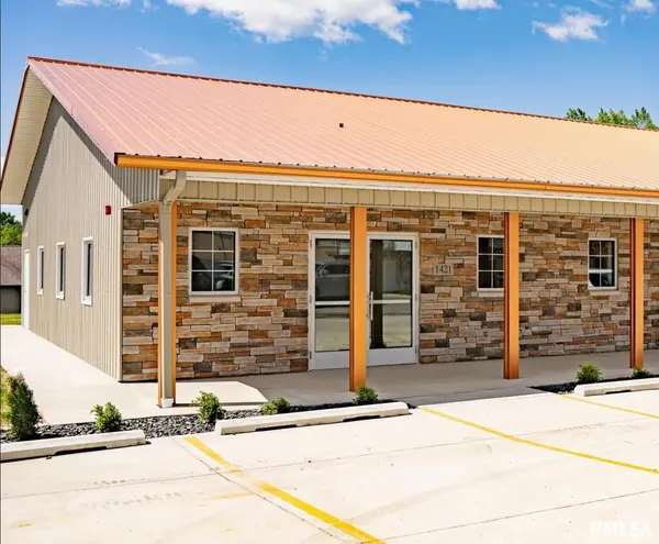 1421 W WASHINGTON RD, Washington, IL 61571