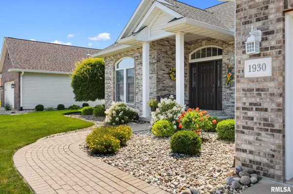 1930 CHESTNUT LN, Washington, IL 61571