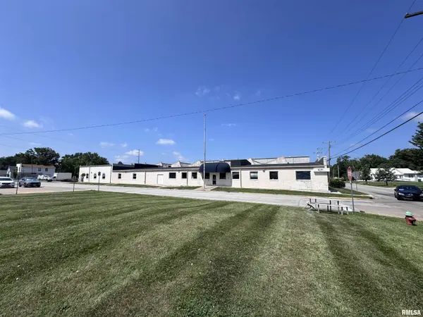 510 N PEARL ST, Macomb, IL 61455