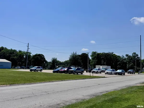 510 N PEARL ST, Macomb, IL 61455