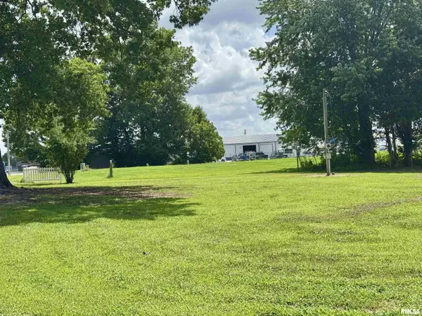 405 N WALKER ST, Marion, IL 62959