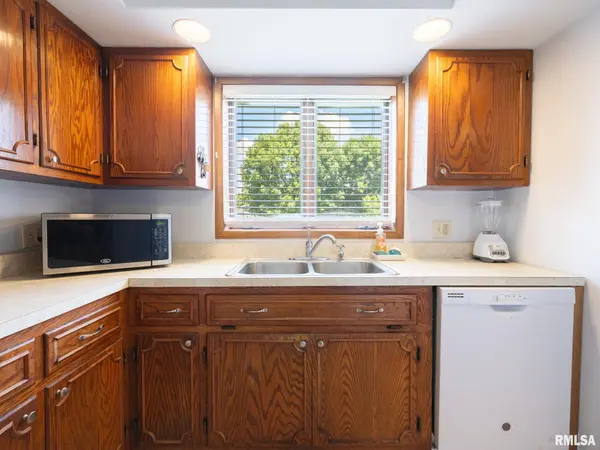 19319 N DAILY RD, Princeville, IL 61559
