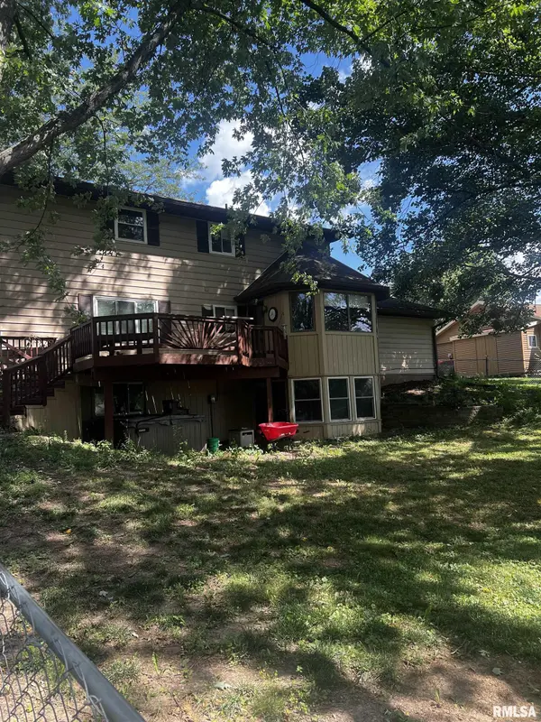1821 VALLE VISTA BLVD, Pekin, IL 61554
