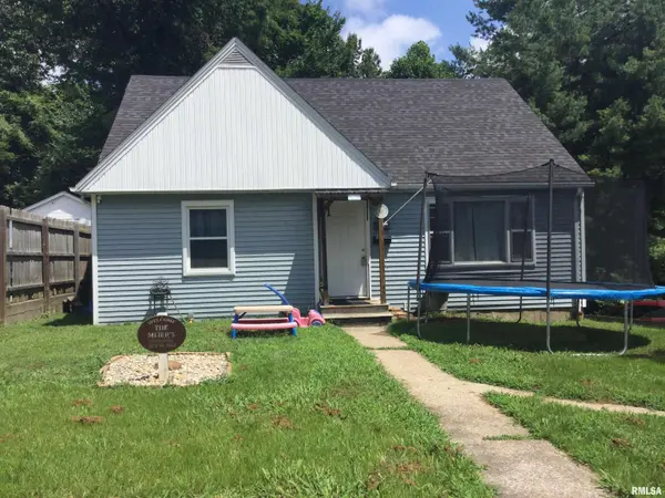 208 W LEWIS ST, Anna, IL 62906