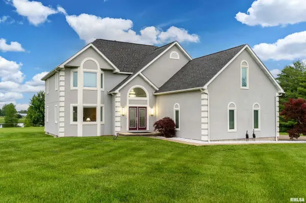 6381 Tyner LN, Marion, IL 62959