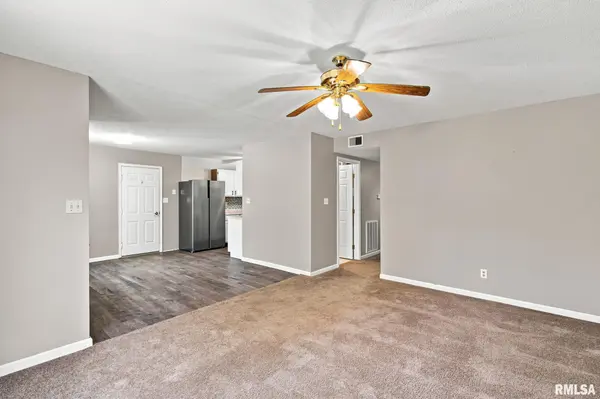 1412 W WALNUT ST, Marion, IL 62959