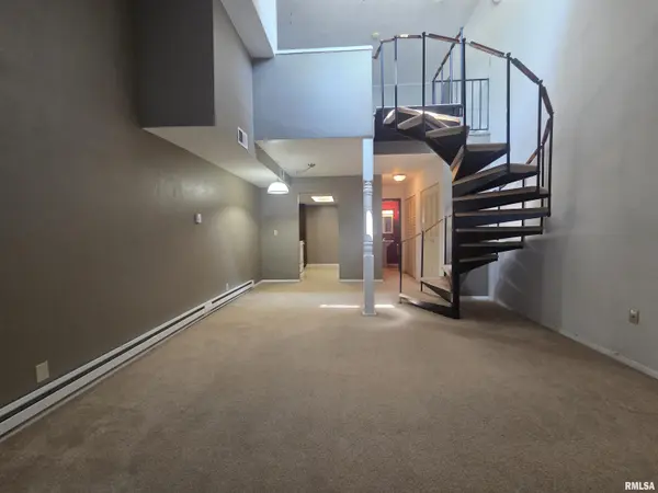 3107 W WILLOW KNOLLS DR #9a, Peoria, IL 61614