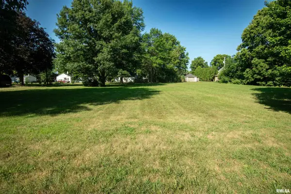 121 E FREMONT ST, Henry, IL 61537