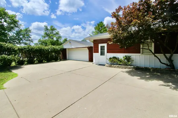 202 STERLING ST, Washington, IL 61571