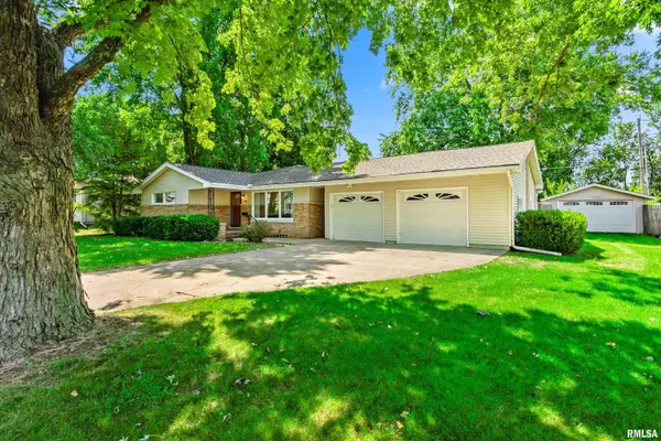 408 E BIRCHWOOD ST, Morton, IL 61550