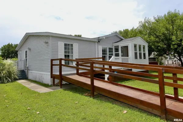 115 LAKE WILDWIND DR, Metamora, IL 61548