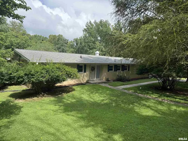 39 Apple Orchard RD, Carbondale, IL 62903