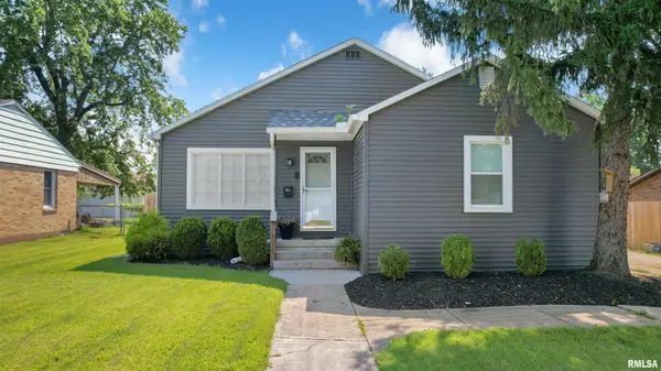 913 S VIRGINIA AVE, Marion, IL 62959-3255