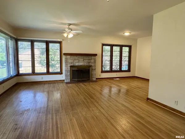 215 N NORMAL ST, Macomb, IL 61455