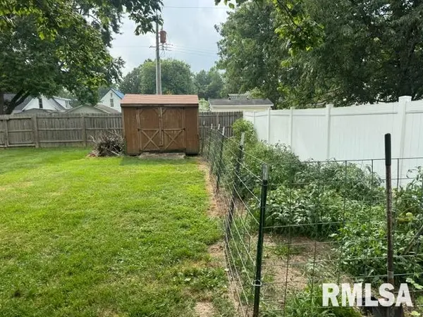507 N SCHOOL ST, Minier, IL 61759