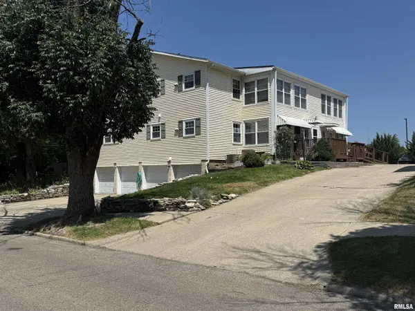 168 W ELM ST #4, Canton, IL 61520