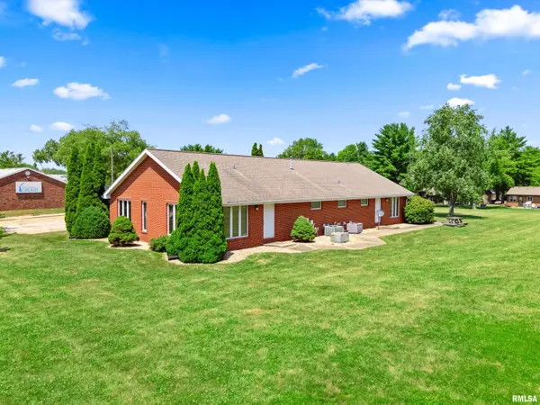 112 PARK RIDGE LN, Pekin, IL 61554