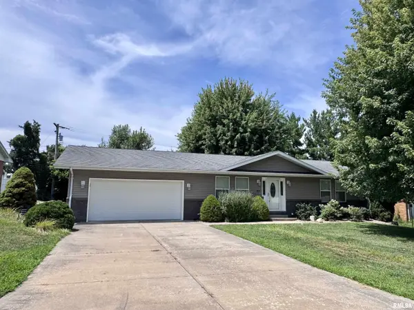 106 HOLDEN TER, Macomb, IL 61455
