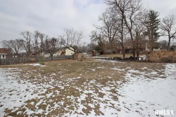 1314 VEERMAN ST, Pekin, IL 61554