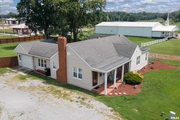 600 E MAIN ST, Galatia, IL 62935