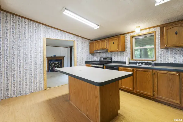 6952 W PLEASANT HILL RD, Murphysboro, IL 62966