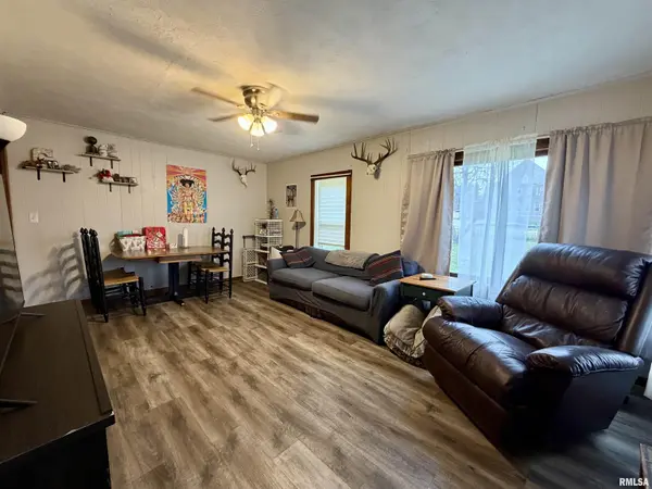312 N MAIN ST, Harrisburg, IL 62946