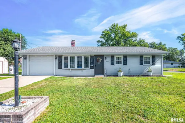 1913 STATE ST, Pekin, IL 61554