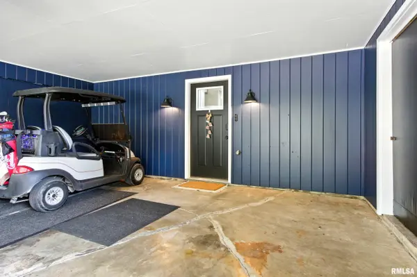 11 HICKORY GRV, Macomb, IL 61455
