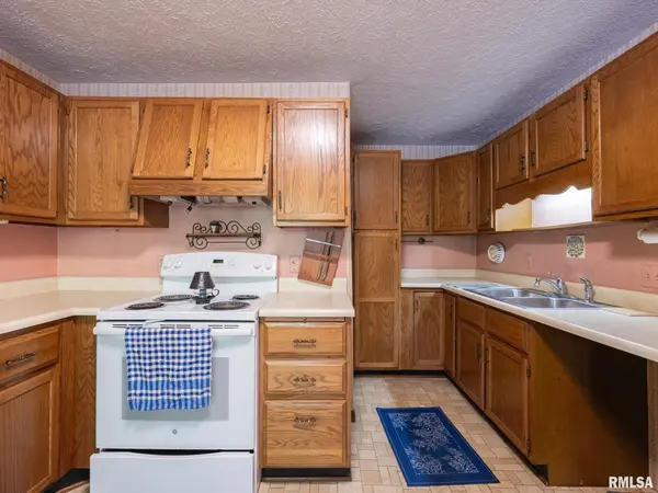 1403 S MILL ST, Pontiac, IL 61764