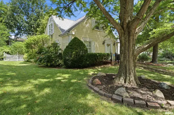 315 W STONEGATE RD, Peoria, IL 61614