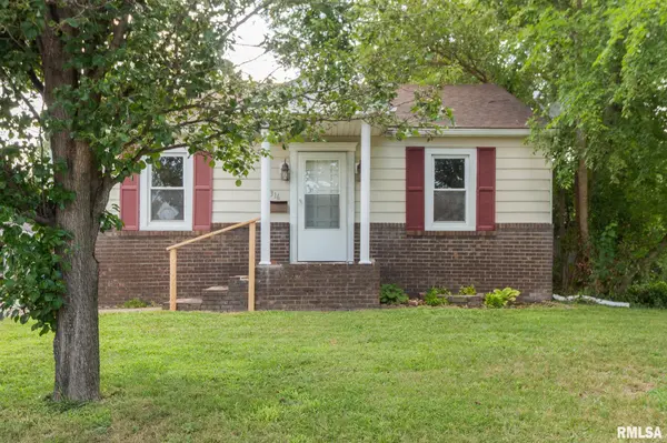 316 S 2ND ST, Marion, IL 62959