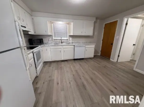 1105 E SAMUEL AVE, Peoria Heights, IL 61616