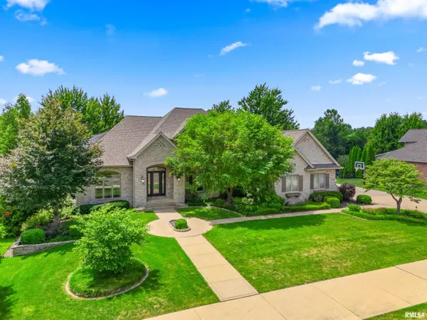 1811 KERN RD, Washington, IL 61571