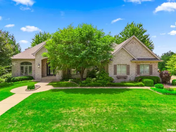 1811 KERN RD, Washington, IL 61571