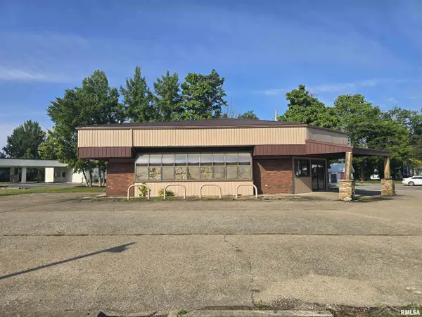 202 S DIVISION ST, Carterville, IL 62918