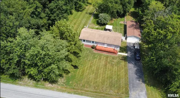 202 S Dunston ST, Marion, IL 62959
