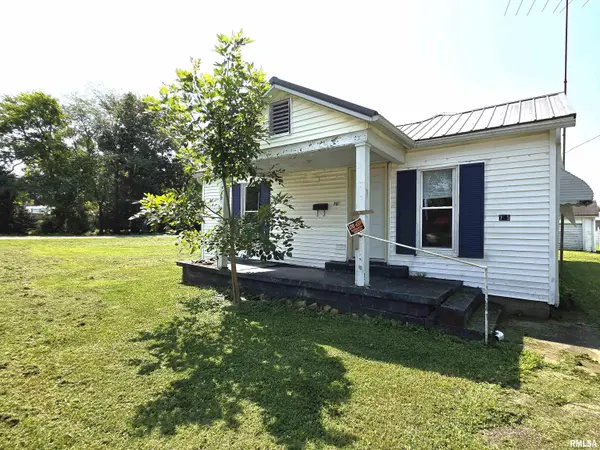 705 W RAYMOND ST, Harrisburg, IL 62946