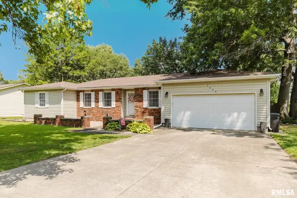 3004 W CLIFTON CT, Marion, IL 62959
