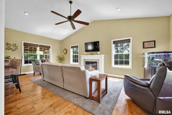 8210 W VICKI LYNN DR, Mapleton, IL 61547