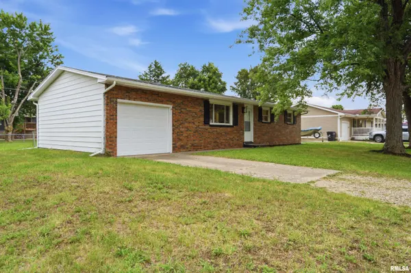 202 Saint Marks DR, South Pekin, IL 61561