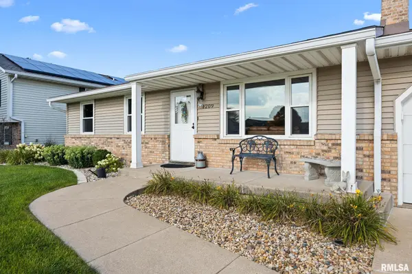 1209 WESTMINSTER DR, Washington, IL 61571