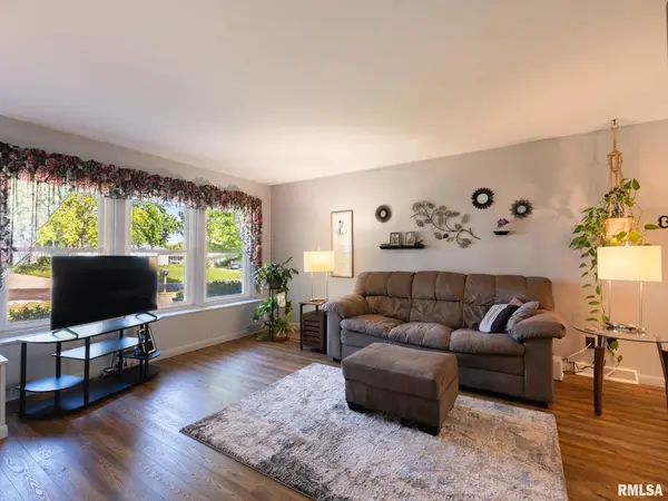 5615 N MAR VISTA DR, Peoria, IL 61614