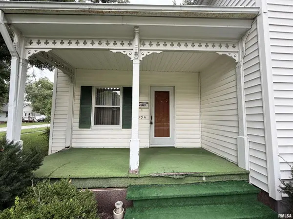 704 E CALHOUN ST, Macomb, IL 61455