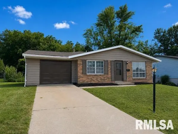 2220 W KENSINGTON DR, Peoria, IL 61614
