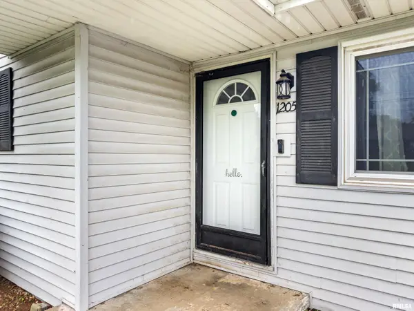 1205 N CORONADO DR, Peoria, IL 61604