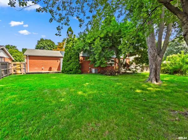 450 E FORESTWOOD ST, Morton, IL 61550
