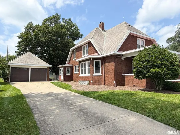 518 N MAIN ST, Eureka, IL 61530