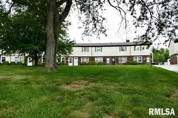 1936 CANTERBURY DR #2Q, Washington, IL 61571