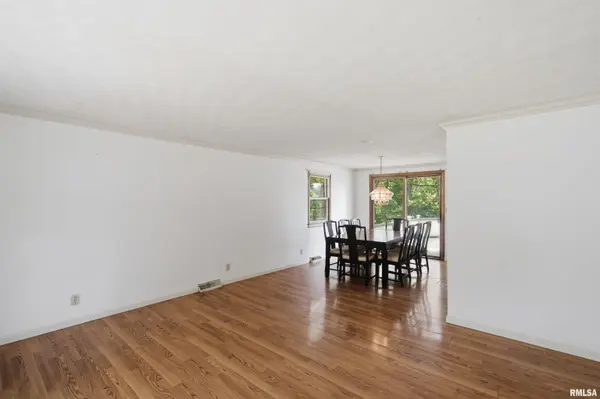 304 W FRANKLIN AVE, Bartonville, IL 61607